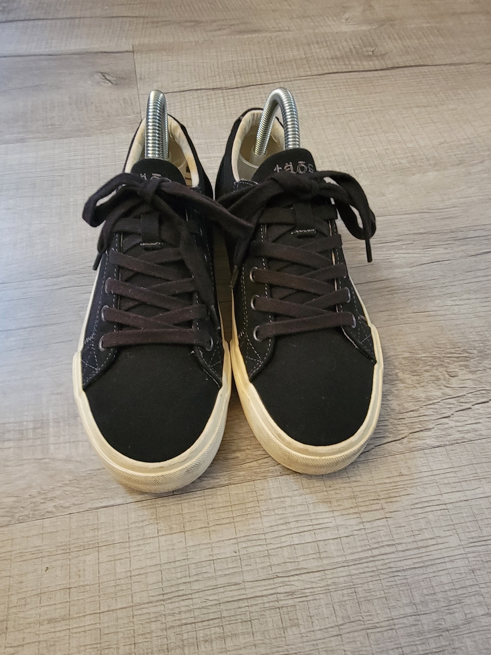 Taos Footwear Black Canvas Low-Top Sneakers with Cream Sole